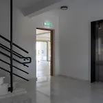 Lejlighed Jas Living - Chic Apts & Balconies In Larnaca