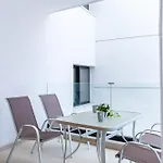 Jas Living - Chic Apts & Balconies In Lejlighed *