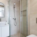 Jas Living - Chic Apts & Balconies In Apartament *