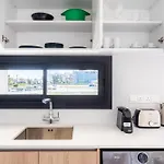 Jas Living - Chic Apts & Balconies In * Larnaca