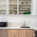 Jas Living - Chic Apts & Balconies In Larnaca