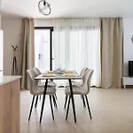 Jas Living - Chic Apts & Balconies In * Larnaca
