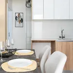 Jas Living - Chic Apts & Balconies In Lejlighed *