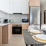 Jas Living - Chic Apts & Balconies In Larnaca