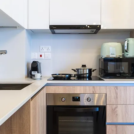 Jas Living - Chic Apts & Balconies In Апартаменты