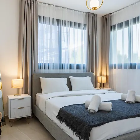 Jas Living - Chic Apts & Balconies In * Larnaca