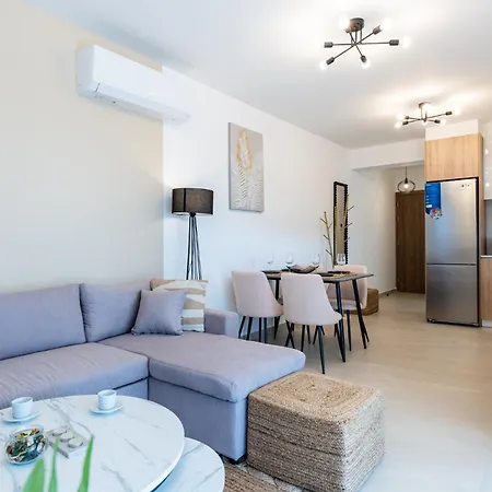 Jas Living - Chic Apts & Balconies In Апартаменты Ларнака
