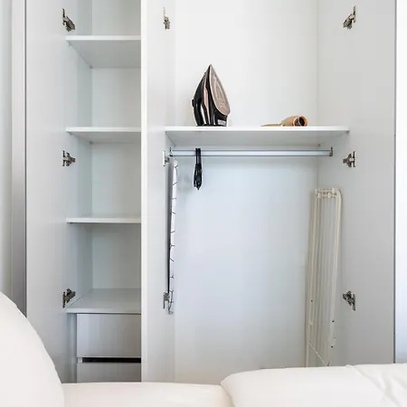 Апартаменты Jas Living - Chic Apts & Balconies In *