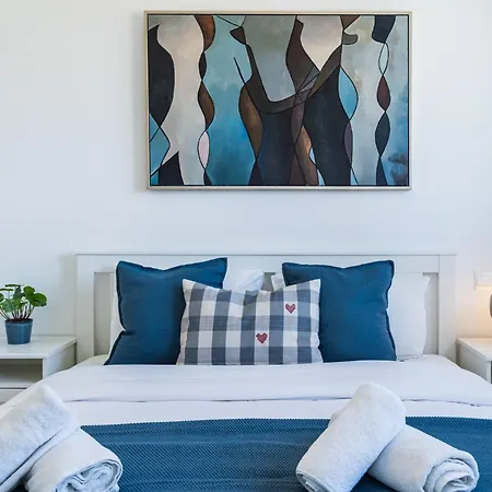 Апартаменты Jas Living - Chic Apts & Balconies In Ларнака
