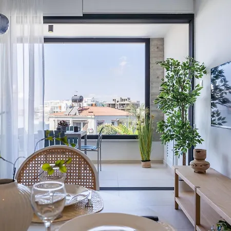 Jas Living - Chic Apts & Balconies In Апартаменты *