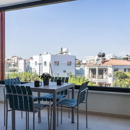 Апартаменты Jas Living - Chic Apts & Balconies In Ларнака