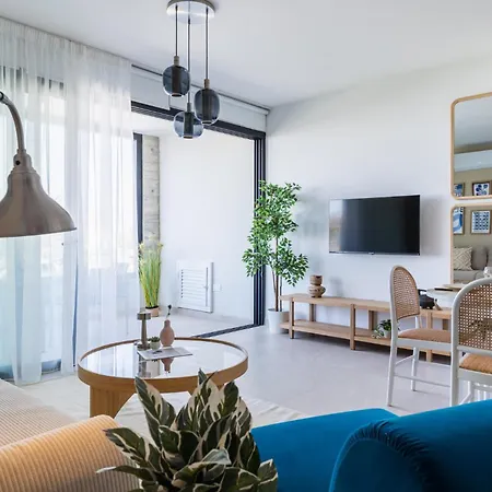 Jas Living - Chic Apts & Balconies In Апартаменты