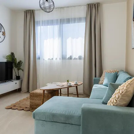 Jas Living - Chic Apts & Balconies In * Larnaca