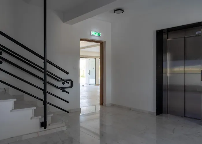 Apartment Jas Living - Chic Apts & Balconies In Larnaka