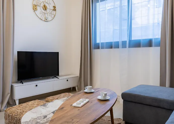 Apartment Jas Living - Chic Apts & Balconies In