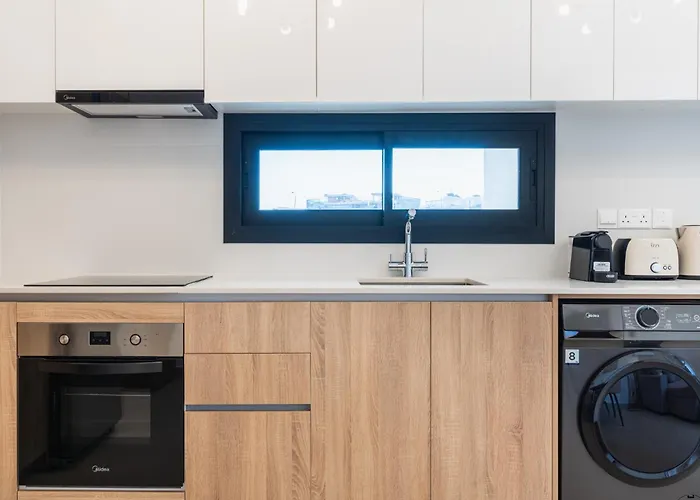 Jas Living - Chic Apts & Balconies In