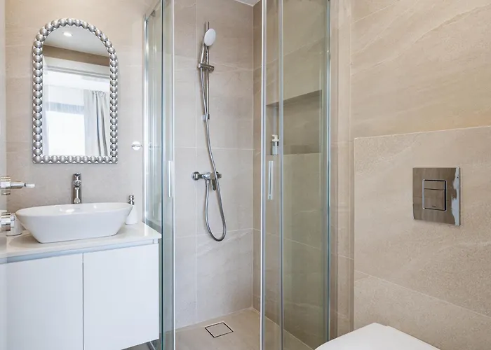 Jas Living - Chic Apts & Balconies In Appartement *