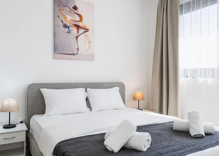 Jas Living - Chic Apts & Balconies In Appartement