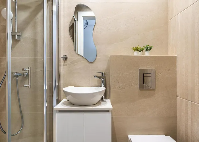 Jas Living - Chic Apts & Balconies In Appartement Larnaca