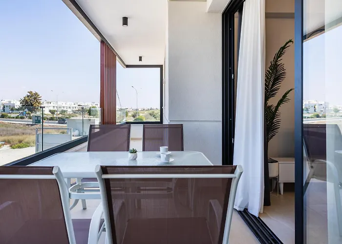 Appartement Jas Living - Chic Apts & Balconies In Larnaca