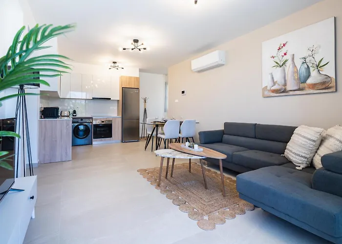 Appartement Jas Living - Chic Apts & Balconies In Larnaca
