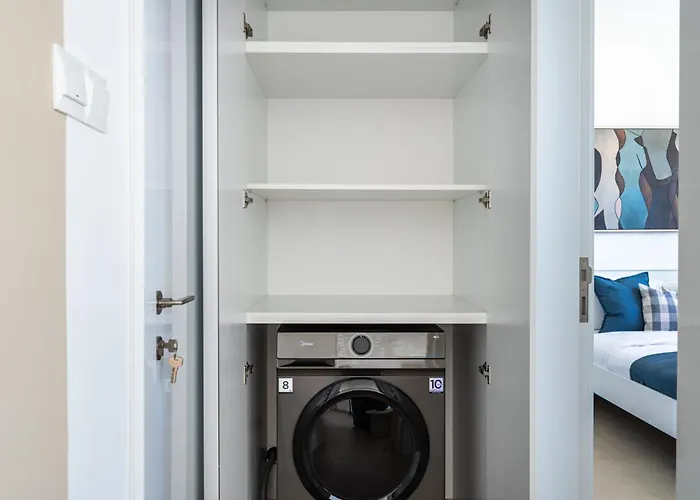 Appartement Jas Living - Chic Apts & Balconies In *