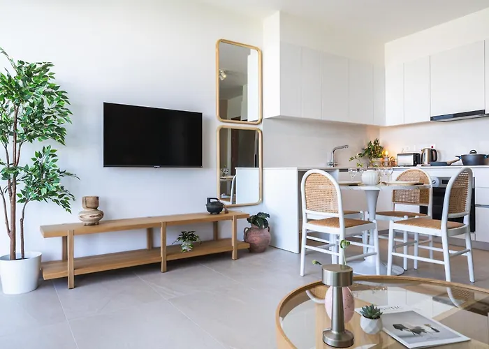 Jas Living - Chic Apts & Balconies In Appartement *