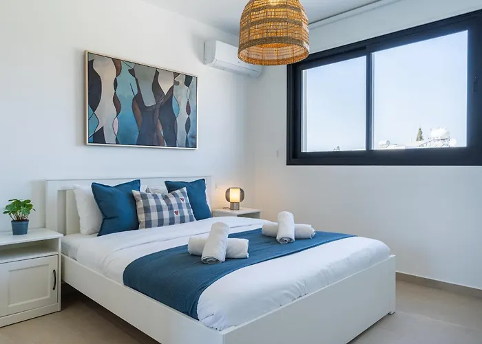 Apartment Jas Living - Chic Apts & Balconies In Larnaka