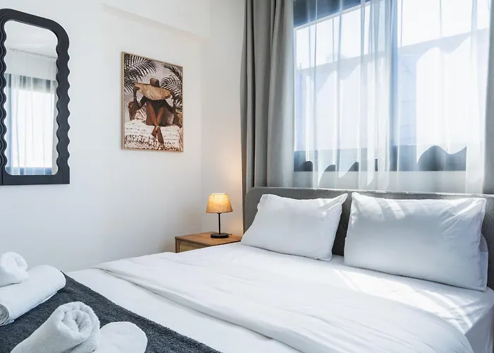 Jas Living - Chic Apts & Balconies In * Larnaca