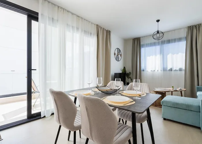 Jas Living - Chic Apts & Balconies In Appartement