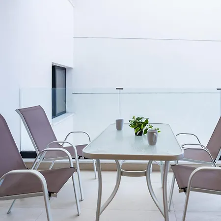 Διαμέρισμα Jas Living - Chic Apts & Balconies In *