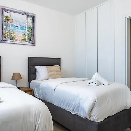 Jas Living - Chic Apts & Balconies In Διαμέρισμα Λάρνακα