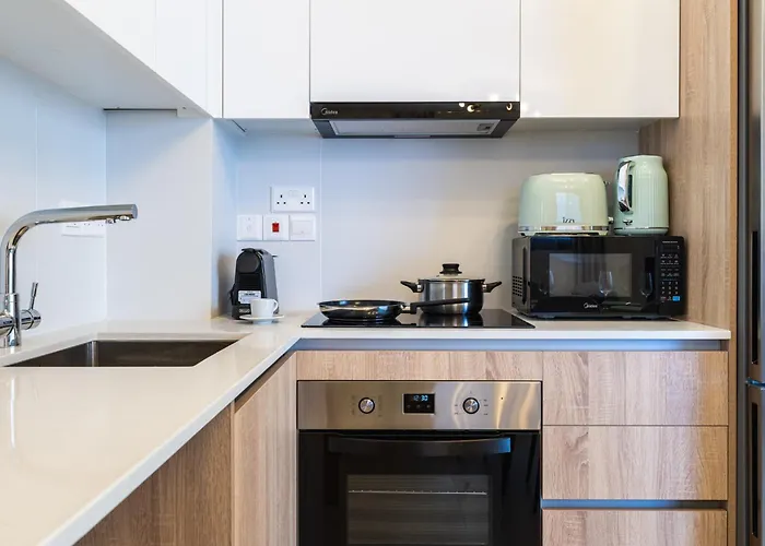 Jas Living - Chic Apts & Balconies In Apartment