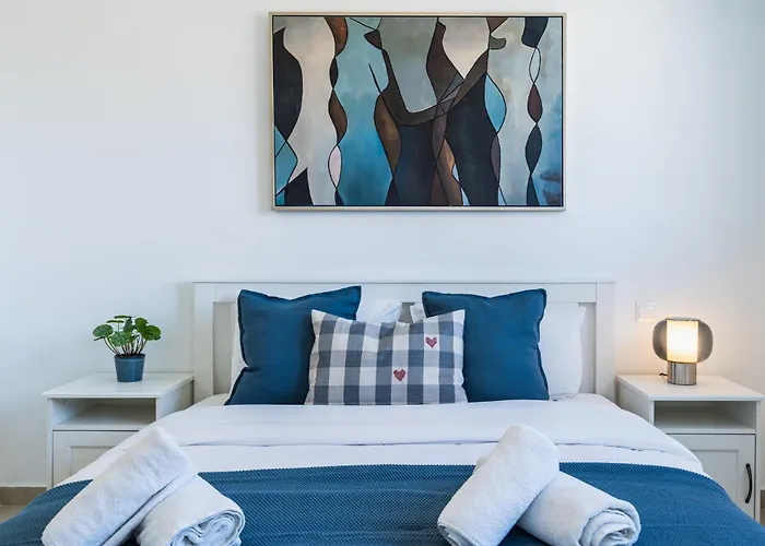 Apartment Jas Living - Chic Apts & Balconies In Larnaca